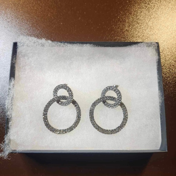 Circle Rhinestone Necklace Set - Picture 3 of 3